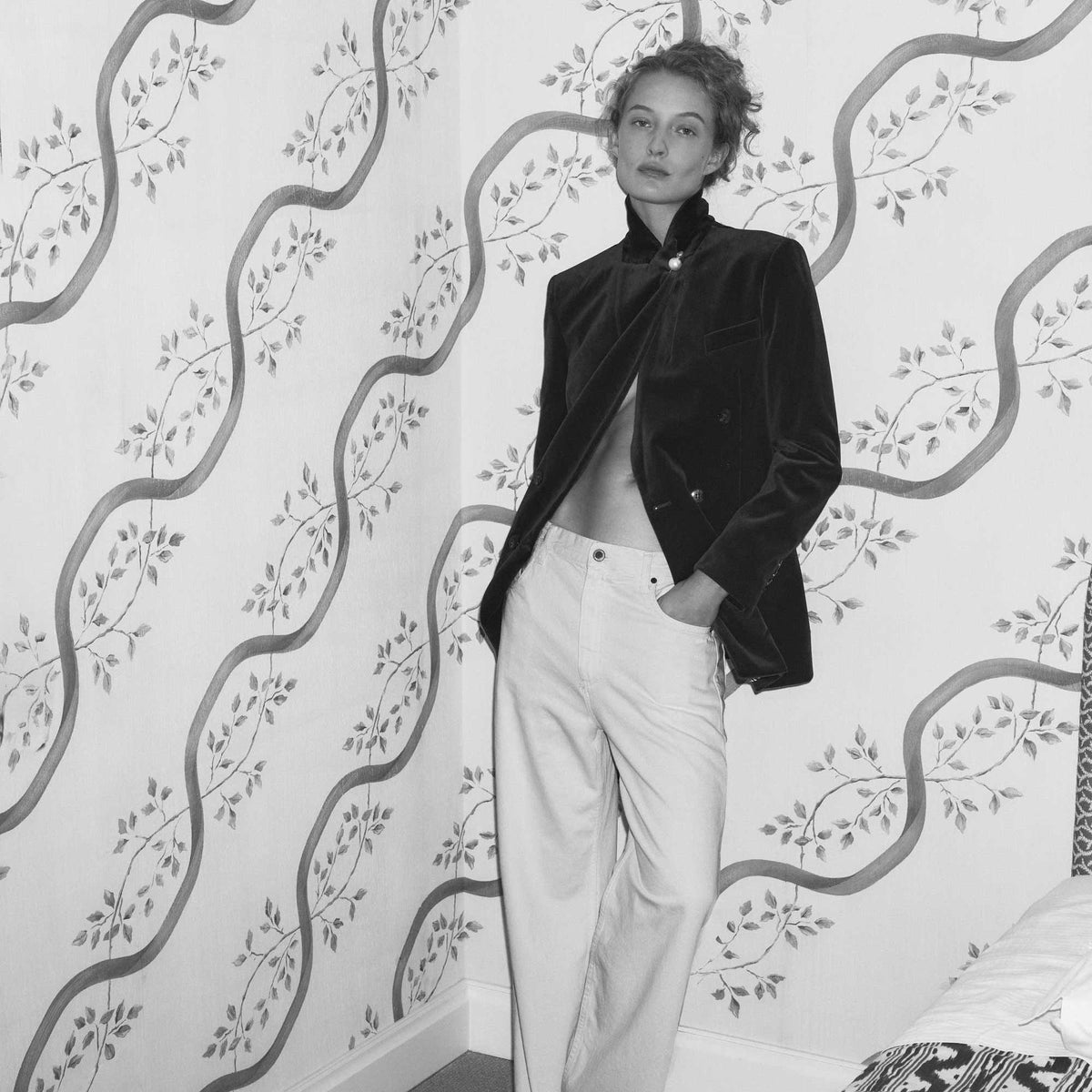 VICTORY Velvet Blazer