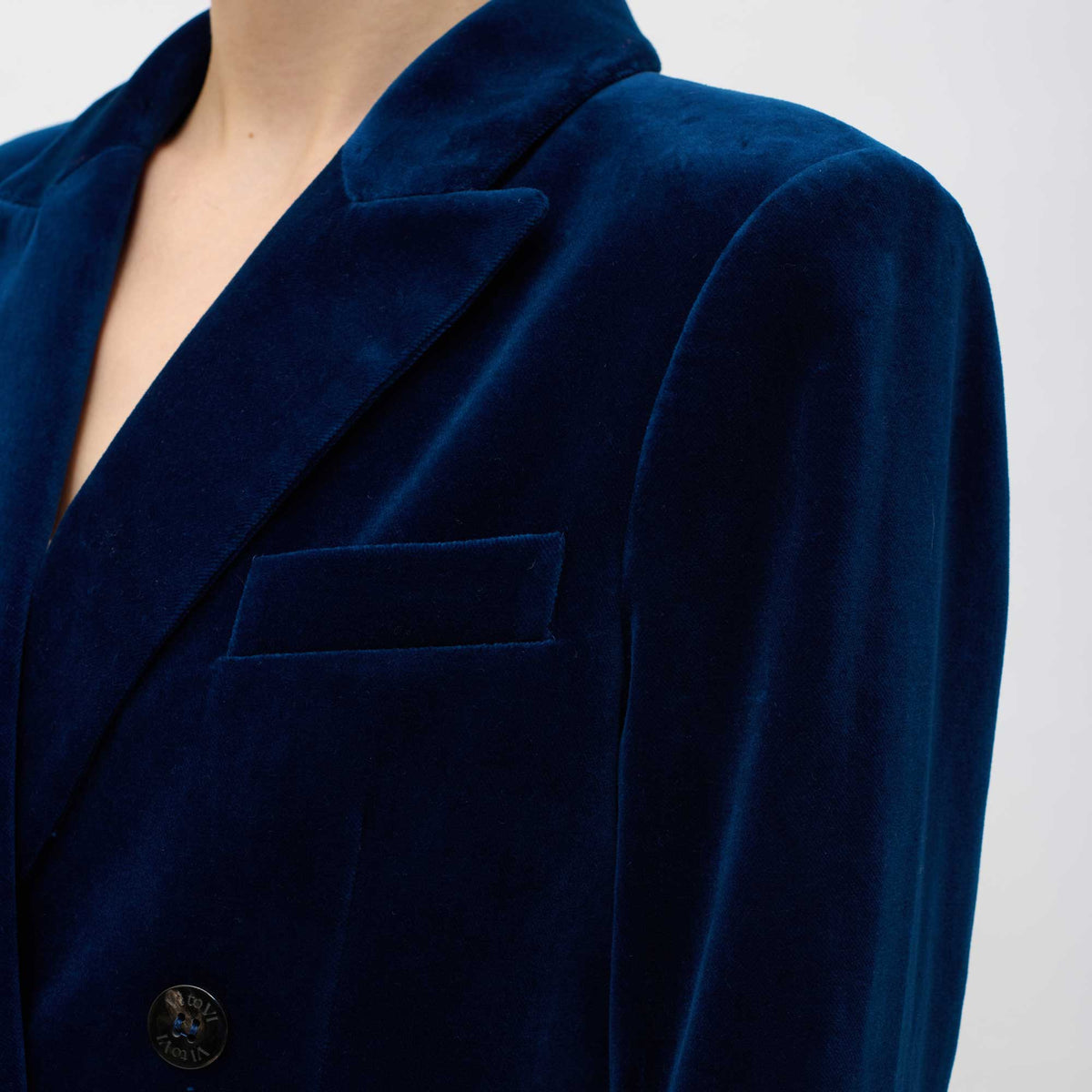 VICTORY Velvet Blazer
