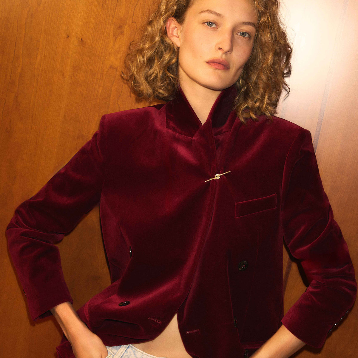 VICTORY Velvet Blazer